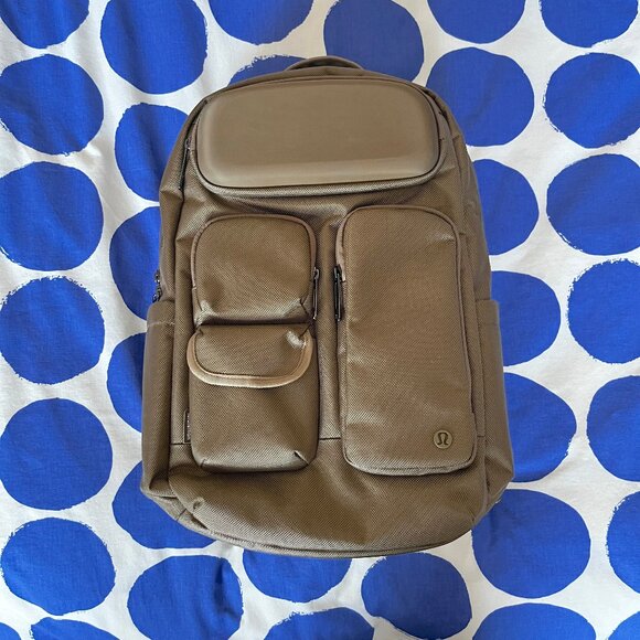 NWOT Lululemon Cruiser 23L backpack - Picture 4 of 7